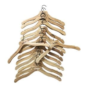 16 Patagonia Wood Hangers